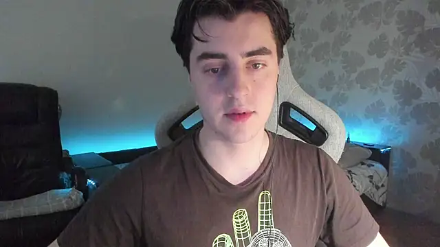 Knuckles17 live XXX chat