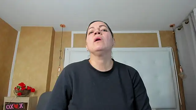 Heidy_milfのライブXXXチャット