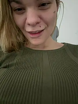 Chat +18 de HeavenAylin ao vivo