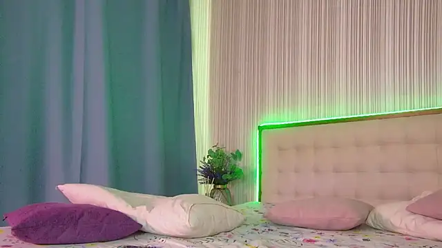 Онлайн чат XXX RubyValen