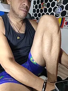 Chat XXX en directo de latinmartin73