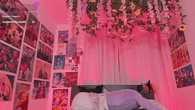 Онлайн чат XXX MissCurvyTop