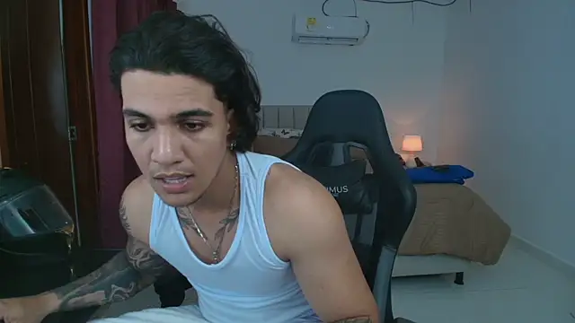 XXX chat uživo modela Mrbig_maximo
