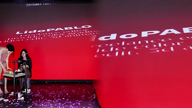 TF-001のライブXXXチャット