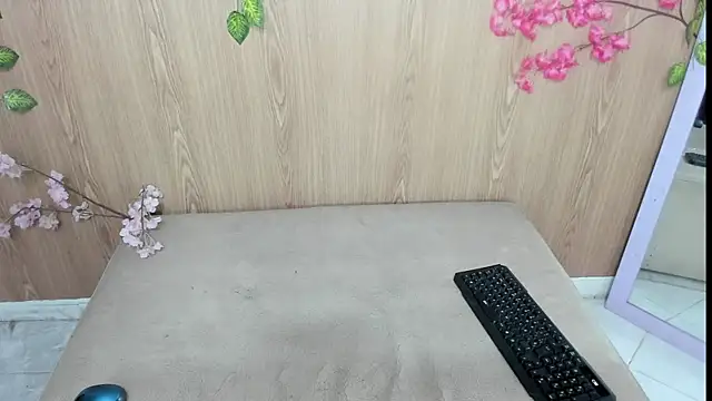 jenelotizz06's Live XXX Chat