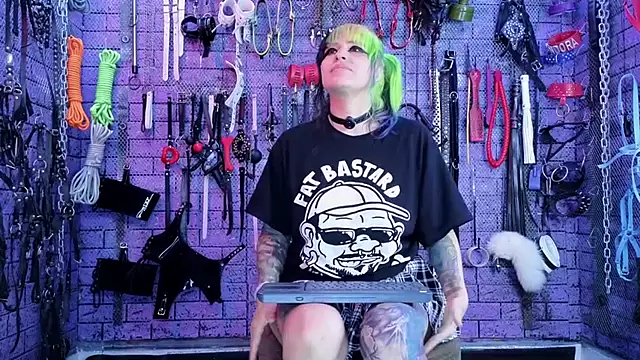PANDORANEZZ – Live XXX-chat
