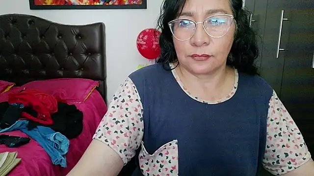 Grace_mature_milf Adlı Modelin Canlı XXX Sohbeti