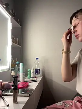 Just-Lilly Adlı Modelin Canlı XXX Sohbeti