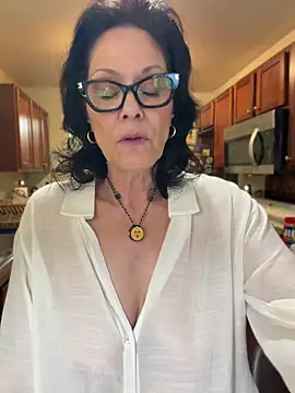 Chat +18 de Jujutopia ao vivo