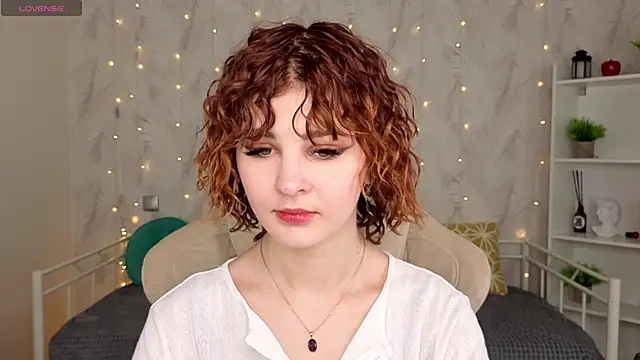 Kira__Fluffy's Live XXX Chat