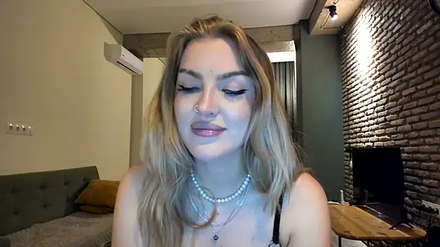 fifteenpoem XXX чат на живо