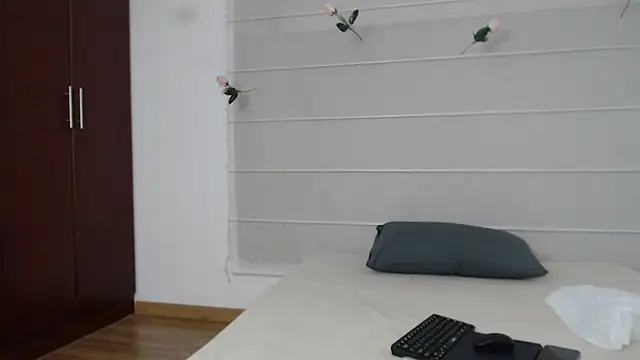 Sarabubbie Chat XXX in diretta