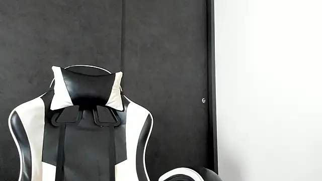 eren_jeager Adlı Modelin Canlı XXX Sohbeti