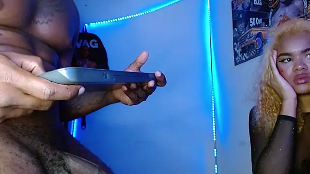 XXX chat uživo modela king__Black