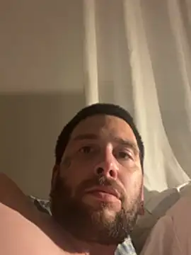 Redriddinghood8's Webcam Show