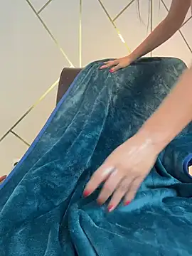 SQUIRTINGQUEEN11 – webcam-show