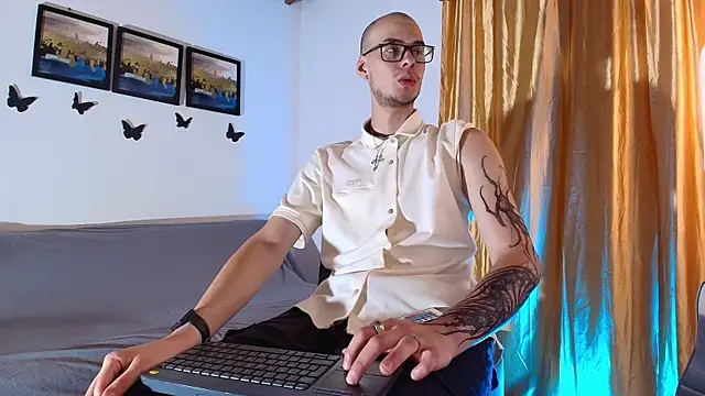 Vlad__nightのウェブカメラショー