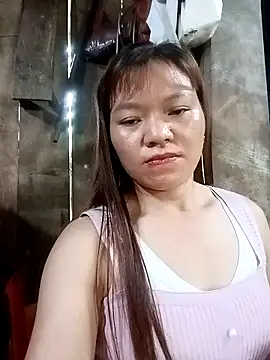 lya_sexyy 即時 XXX 聊天