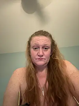 Kellilyn10's Live XXX Chat