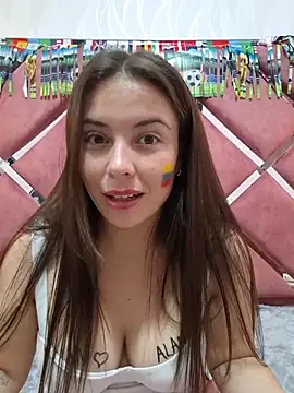 EmmaContreras_Val Adlı Modelin Canlı XXX Sohbeti