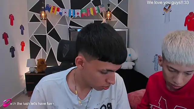 Chat +18 de Juan_Nd_Steven ao vivo