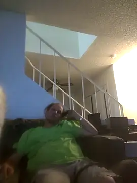 yourMasterisBored Show in webcam