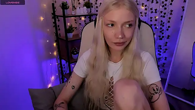 AnyaTaylor_ live XXX chat
