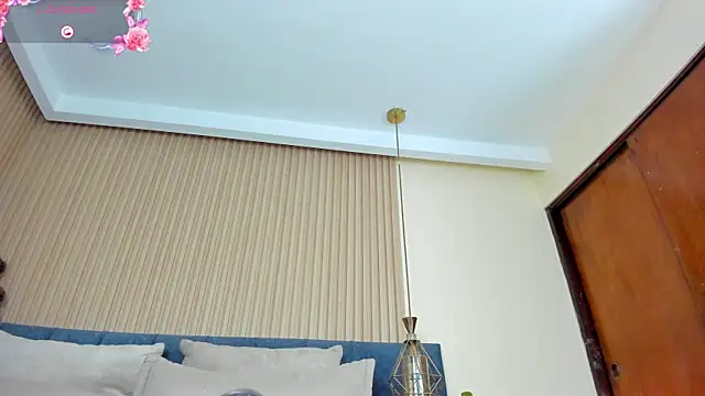 Chat +18 de kathecute__ ao vivo