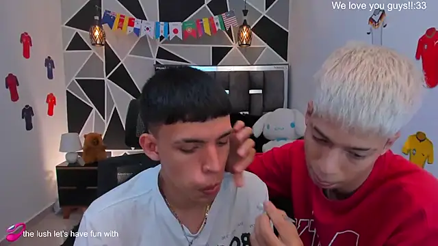 Juan_Nd_Steven Live XXX-Chat