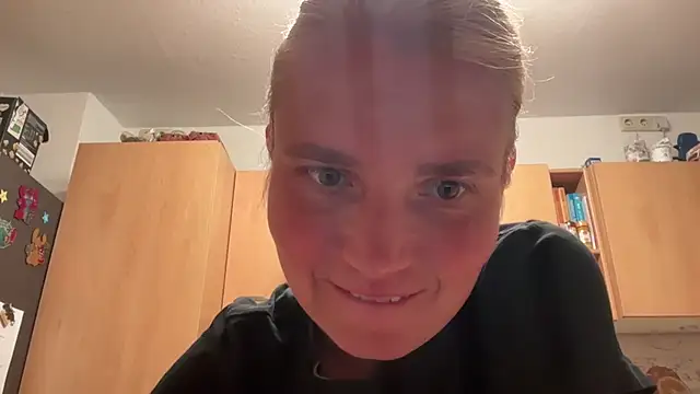 Chat +18 de s-te-fan-i ao vivo