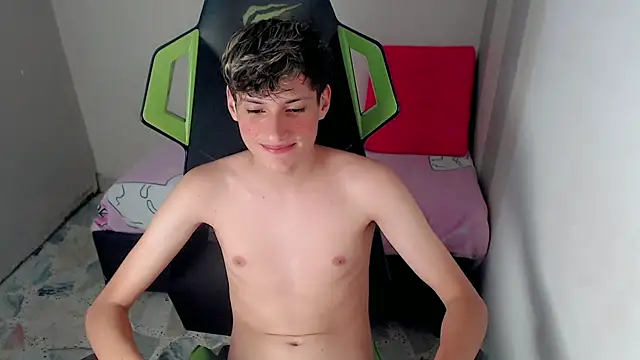 Pablito_junior Adlı Modelin Canlı XXX Sohbeti