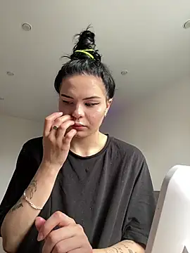 Chat +18 de CindyMil ao vivo