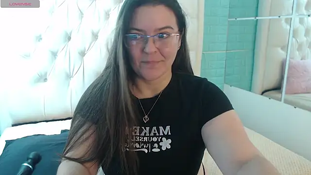 MsJossie: онлайн-секс-чат