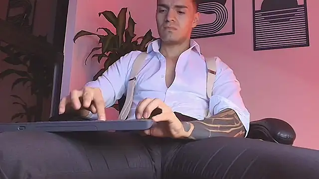 ALPHA_DOMINUS_: απευθείας συνομιλία ΧΧΧ