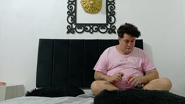 XXX chat uživo modela PinkQueen23
