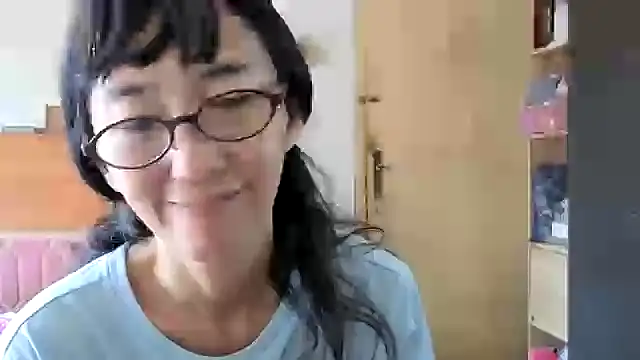 sexyCitty Adlı Modelin Canlı XXX Sohbeti