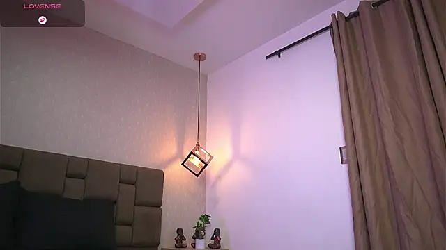 Julieth_Rojas élő XXX-chatje
