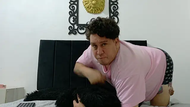 PinkQueen23 লাইভ XXX চ্যাট