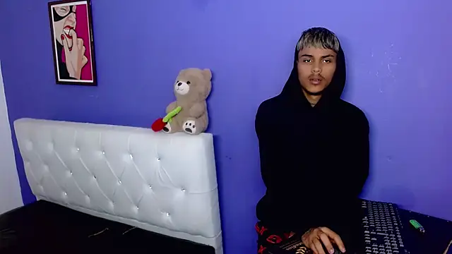 Angel_foxc13: απευθείας συνομιλία ΧΧΧ