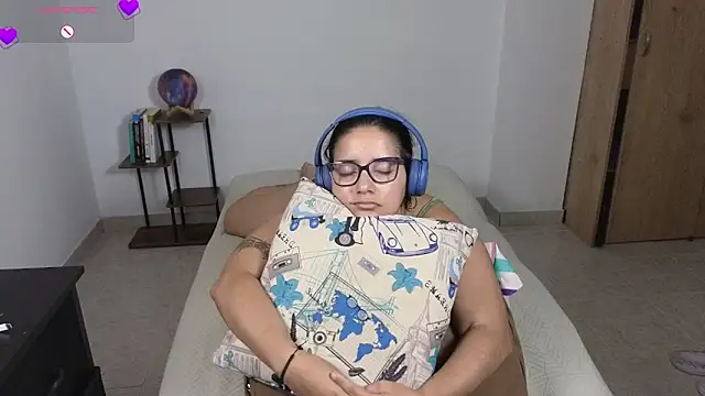 blue__moon_'s Live XXX Chat