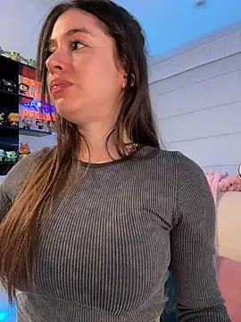 Sharon_07 Adlı Modelin Canlı XXX Sohbeti
