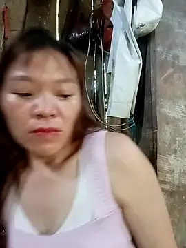 Chat +18 de lya_sexyy ao vivo