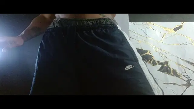 Larry-n-clouds 라이브 XXX 채팅