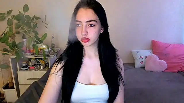 WildKittenX_ – Live XXX-chat