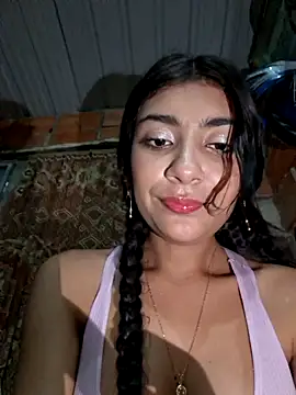 Chat +18 de Sweed-virgin-pussy ao vivo