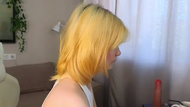 Emily_Miu's Live XXX Chat