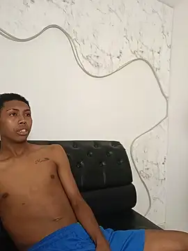 Chat +18 de Valen_kitty20 ao vivo