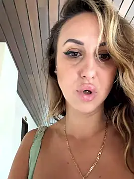 Chat +18 de Bella-Grace ao vivo