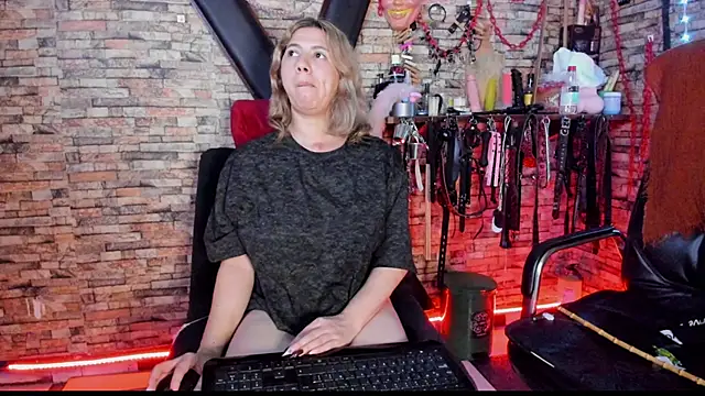 Liltildeman_moon élő XXX-chatje