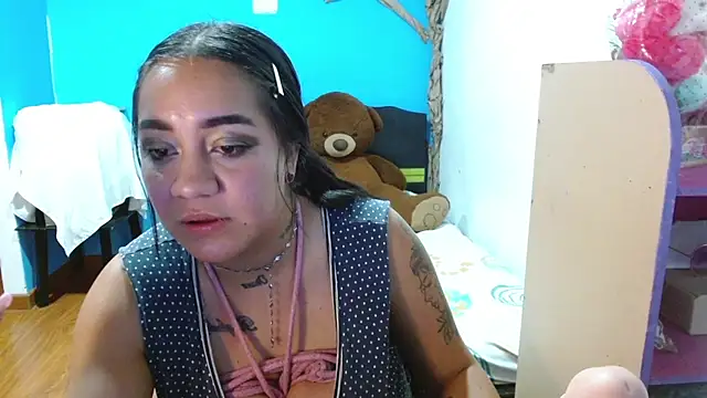 Chat +18 de Andrea_deepsloppy ao vivo